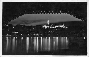 B36293 Budapest View of the Danube with the Fishermans Bastion   hungary