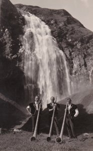 Switzerland Alphornblaeser Im Berner Oberland Real Photo