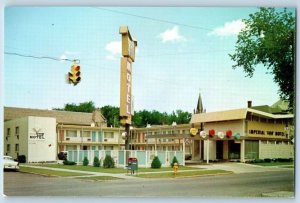 Great Falls Montana MT Postcard Imperial 400 Motel Roadside View Building c1960