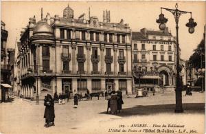 CPA ANGERS - Place du Ralliement - L'Hotel des Postes et l'Hotel St-.. (296952)