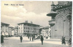 VINTAGE POSTCARD: LAWN City: PIAZZA DUOMO-