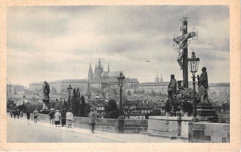 BT2580 le chateau hradcany vu du pont de roi charles praha prague czech republic