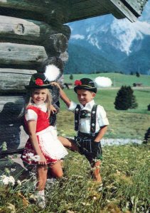 VINTAGE CONTINENTAL SIZE POSTCARD YOUNG BOY AND GIRL FULL AUSTRIAN TRADITIONAL