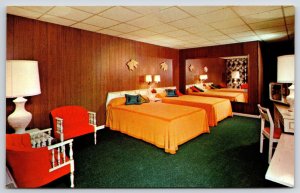 Vintage Postcard The Continental Inn Bedroom & Suites Lexington Kentucky KY