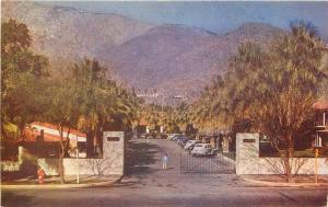 Autos Coachella California Desert Inn Palm Springs 1940s roadside Roberts 8040