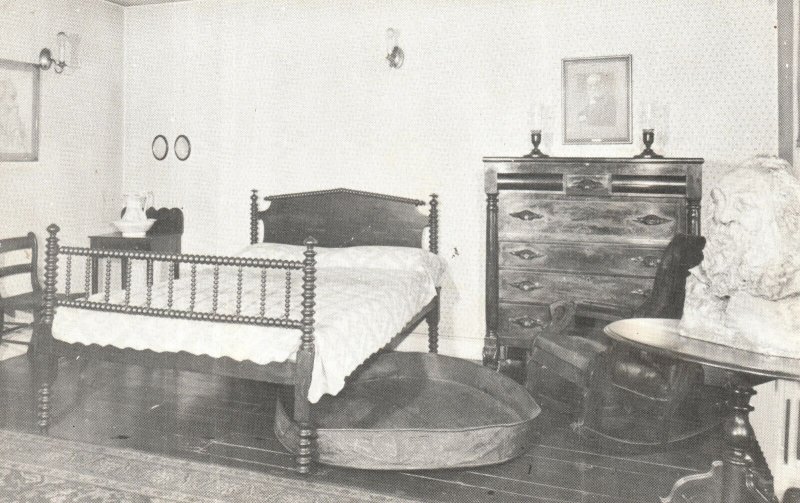 Vintage Postcard 1930's Walt Whitman's Bedroom State Historic Site Camden NJ