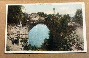 VINTAGE .01 POSTCARD UNUSED - ARCH ROCK, MACKINAC ISLAND, MICHIGAN - CREASED