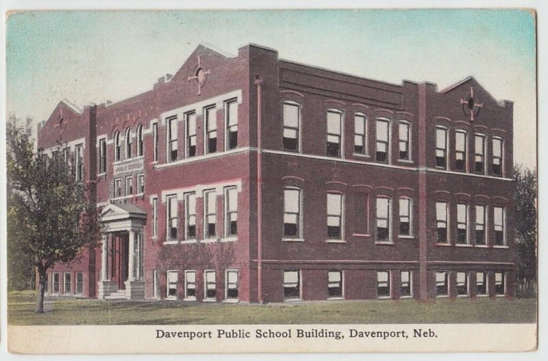 1913 DAVENPORT Nebraska Nebr Postcard PUBLIC SCHOOL BUILDING 