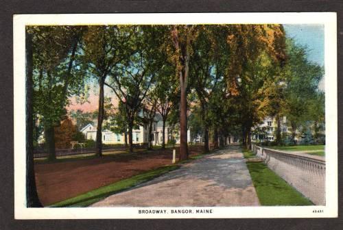 ME View of Broadway in BANGOR MAINE PC Postcard