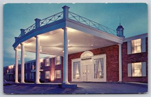 Roadside~Ramada Inn On Highway 54 South Jefferson City MO~Vintage Postcard