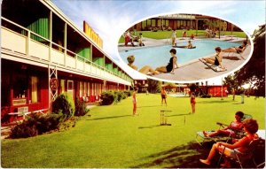 Moses Lake, WA Washington  OASIS MOTEL Pool~Bathing Beauties ROADSIDE Postcard