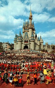 Florida Orlando Walt Disney World Cinderella Castle With Mickey Mouse and Cas...