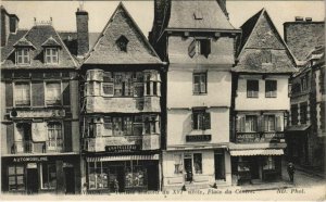 CPA LANNION Vieilles Maisons du XVIe Siecle - Place du Centre (1147190)