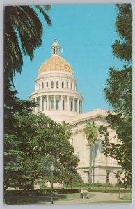 Sacramento California~State Capitol Building~Vintage Postcard