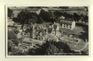 h0372 - Aerial view of Broadway Park Hotel Sandown , Isle of Wight - postcard