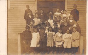 J59/ Interesting RPPC Postcard c1910 School Children Students 34