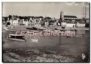 Modern Postcard Saint Servan Port and Le Quai Solidor