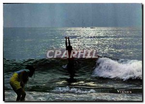 Postcard Modern Vines Face Landes Bathing fun