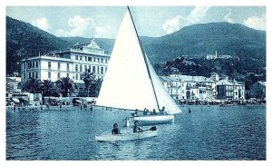 Alassio , Panorama, Sailboats with children