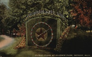 Vintage Postcard 1913 View of Floral Clock at Gladwin Park Detroit Michigan MI