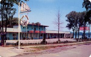 NY - Cooperstown. Lake Front Motel