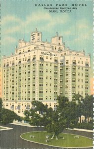 Postcard Florida Miami Dallas Park Hotel Occupation Teich linen 23-8723