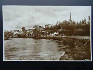 Hereford ROSS ON WYE from the River Bank c1930's RP Postcard