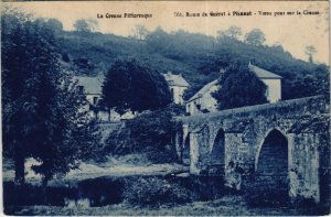 CPA Route de Gueret a Pionnat, Vieux Pont FRANCE (1050999)