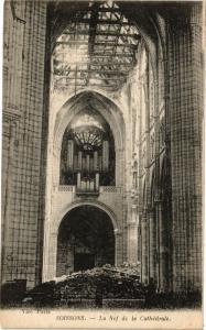 CPA SOISSONS La Nef de la cathedrale (191996)