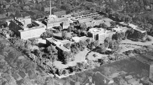 Postcard Aerial View of The Henry Ford Hospital in Detroit, MI.   Y9