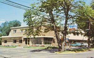 The Linkletter Motel Summerside PEI Prince Edward Island Old Cars Postcard D19