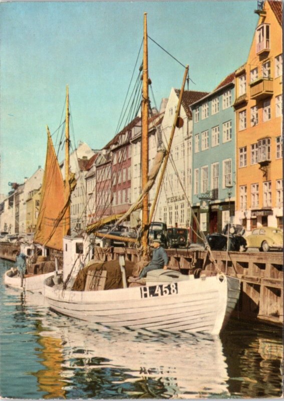 Postcard Denmark Copenhagen - Sailboat in front of row houses near King's Square