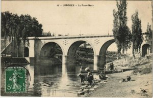 CPA LIMOGES - Le PONT-Neuf (122496)