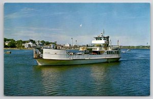 Maine Ferry Everett Libby Arrives Rockland Harbor From Vinalhaven Postcard A32