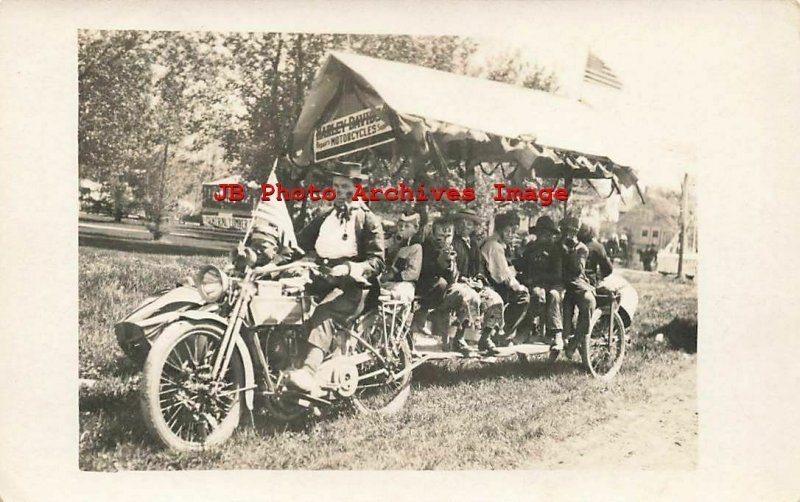 MN, Hutchinson, Minnesota, RPPC, Harley Davidson Motorcycles 4th of July Float