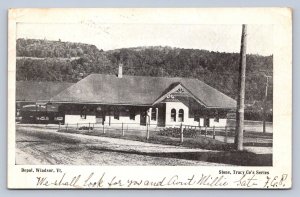 J88/ Windsor Vermont Postcard c1910 Railroad Depot 448