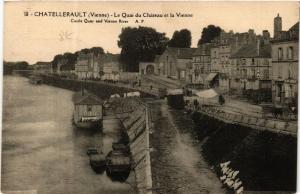 CPA CHATELLERAULT Le Quai du Chateau et la VIENNE (613164)