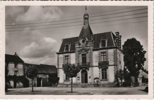 CPA PRÉ-en-PAIL - L'Hotel de Ville (123382)