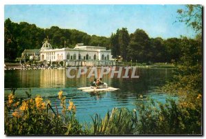 Modern Postcard Bagnoles de l'Orne Casino Orne Lake