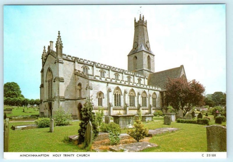 2 Postcards MINCHINHAMPTON, England ~ CROWN INN Holy Trinity Church 1970s- 4x6 