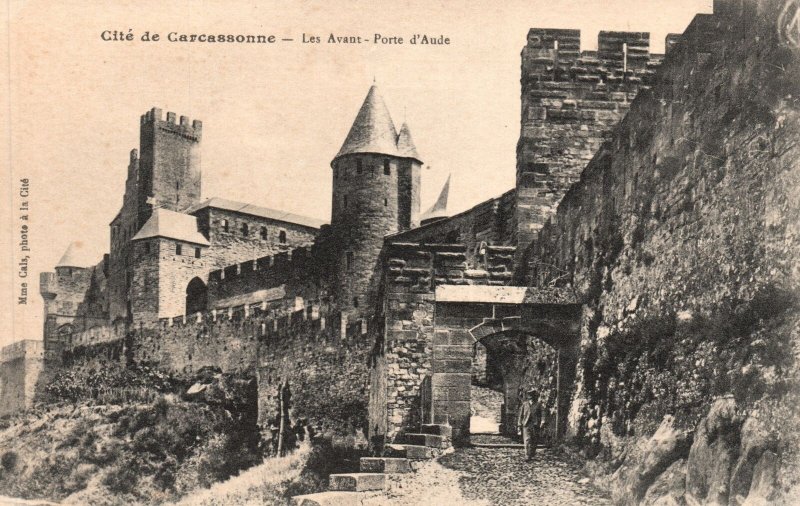 Vintage Postcard 1910's Cite de Carcassonne Les Avant Porte d'Aude France