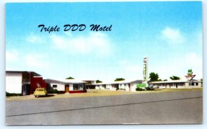 WICHITA FALLS, Texas TX ~ Roadside TRIPLE DDD MOTEL c1950s Earl Fruits Postcard