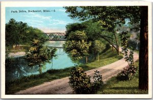 Rochester MN-Minnesota, Park Drive, Lake Bridge, Vintage Postcard