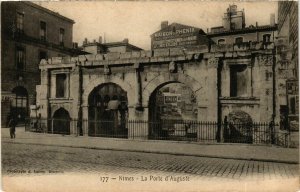 CPA Gard NIMES La Porte d'Auguste (982337)