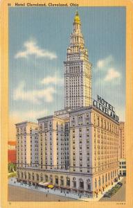 Cleveland Ohio~Hotel Cleveland & Terminal Tower Bknd~Row of Parked Cars~1947 Pc