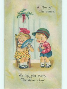 Pre-Linen christmas CUTE GIRL WITH BLUE FAN BESIDE BOY HQ6899