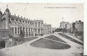 Berkshire Postcard - St George's Chapel and Windsor Castle - Ref 15053A