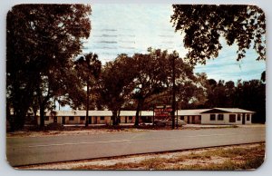 Roadside~Daytona Beach Florida~Harbor Oaks Motor Lodge~PM 1950~Vintage Postcard