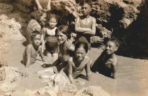 Australia Swimming Kids Vintage RPPC 08.94