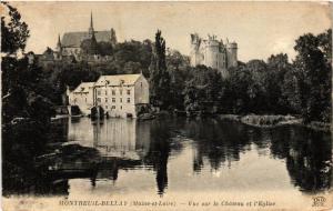 CPA MONTREUIL-BELLAY - Vue sur le Chateau et l'Église (253742)